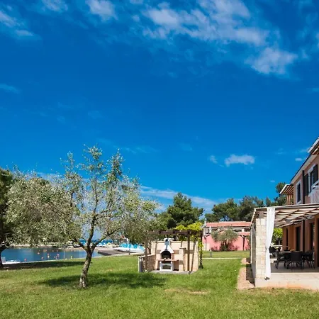 Апартаменты Amfora Plava Laguna Умаг