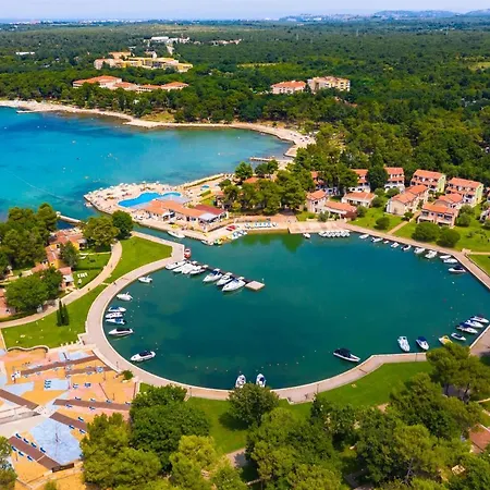 Amfora Plava Laguna Апартаменты Умаг