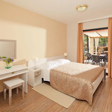 Amfora Plava Laguna アパート ウマグ