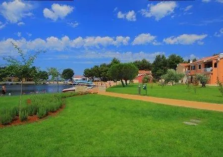 Amfora Plava Laguna Apartment