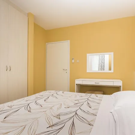 Amfora Plava Laguna Апартаменты *