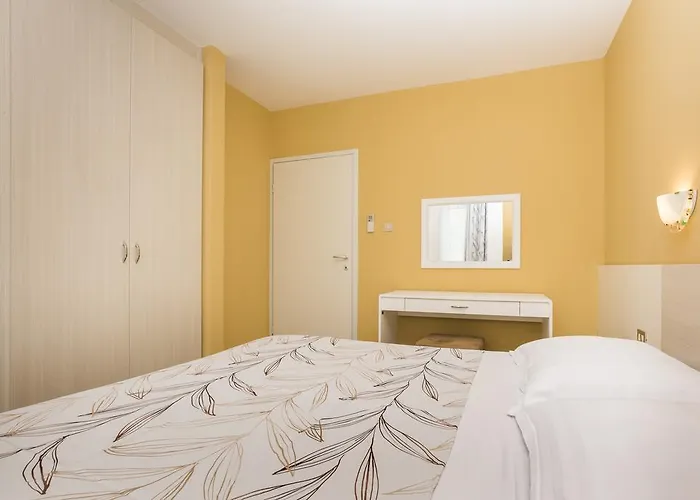 Amfora Plava Laguna Apartment *
