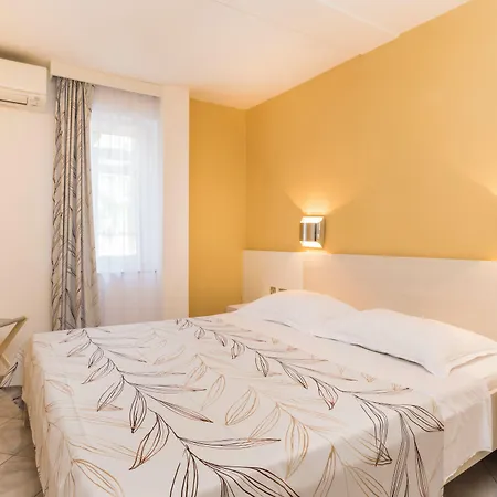 Amfora Plava Laguna Apartamento