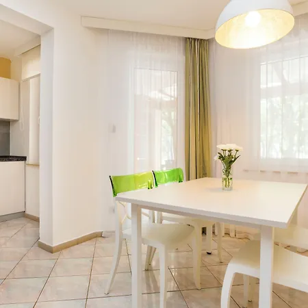 Amfora Plava Laguna Apartamento *