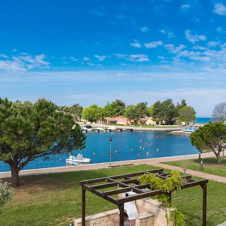 Apartment Amfora Plava Laguna *