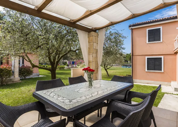 Amfora Plava Laguna Apartament *